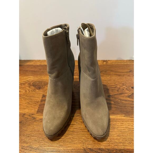 Aldo Women's Tianah Suede Stacked Heel Bootie Taupe Size 9 NWOB – Street Style - Picture 3 of 10